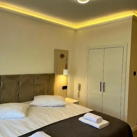 Apartahotel Golden Life *