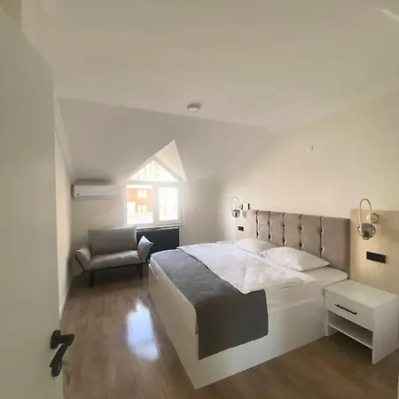 Golden Life ترابزون