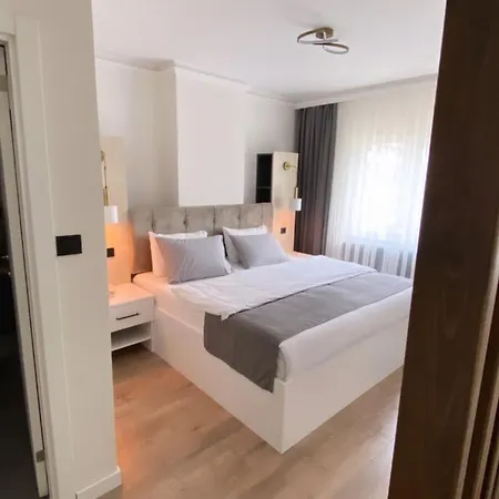 Golden Life Apartahotel *