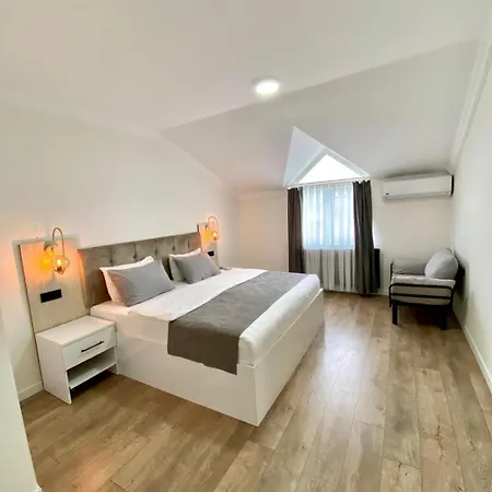 Golden Life Aparthotel *