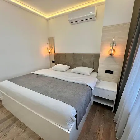 Apartahotel Golden Life *