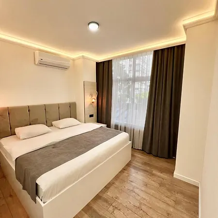 Golden Life ترابزون