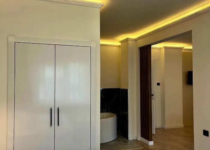 Golden Life Aparthotel