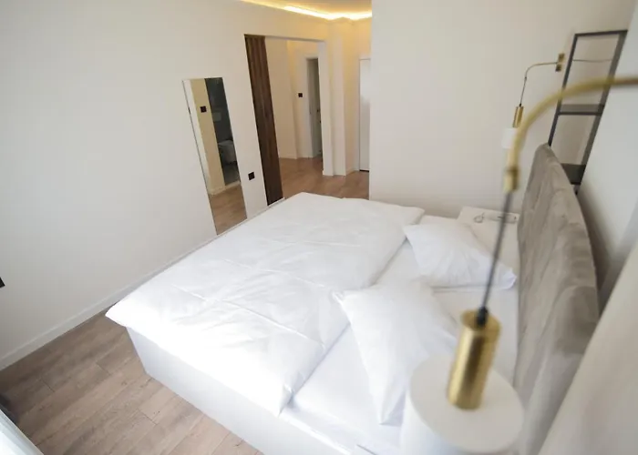 Golden Life ترابزون