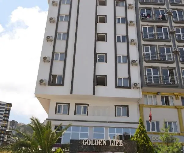 Aparthotel Golden Life *