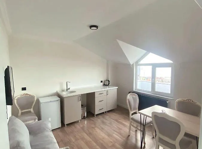 Golden Life ترابزون