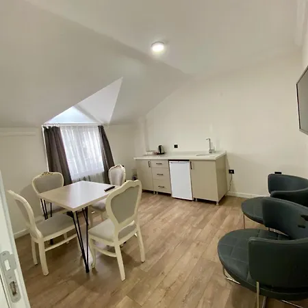 Golden Life アパートホテル