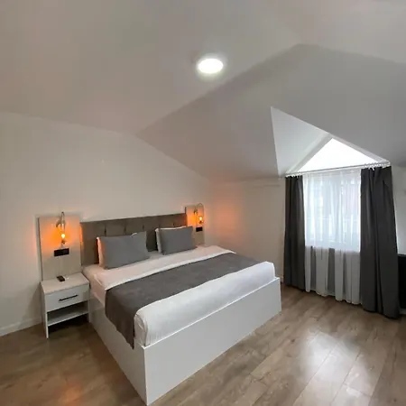 公寓式酒店 Golden Life *