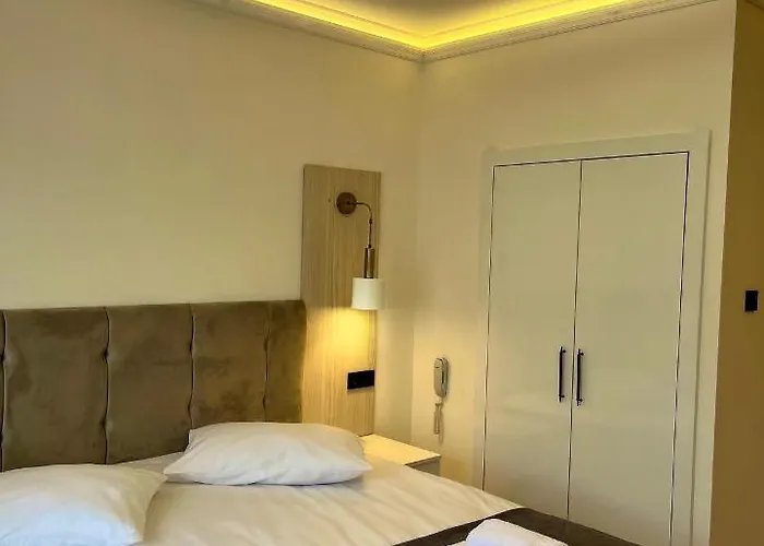 Aparthotel Golden Life *