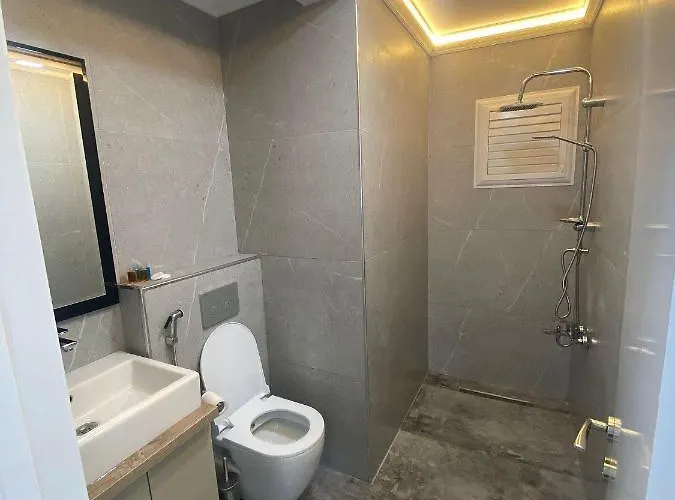 Golden Life Aparthotel