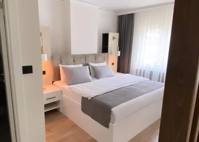 Golden Life Aparthotel *